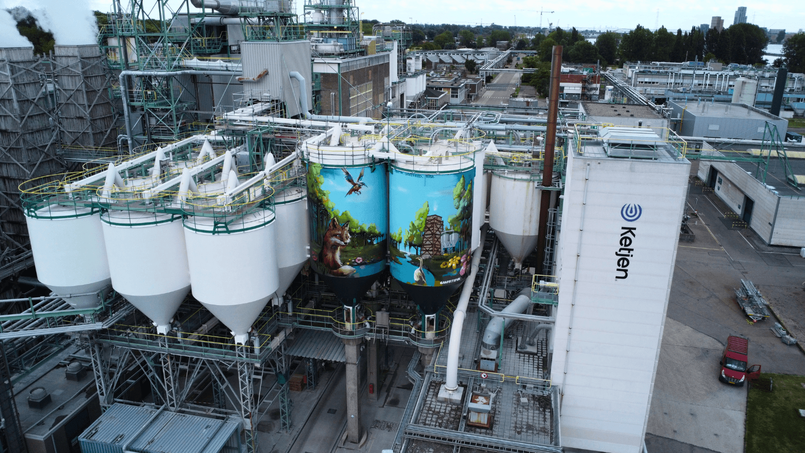 luchtfoto Graffitifun Amsterdam Noord